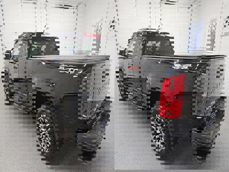 Used 2021 Chevrolet Colorado W/T w/ Custom Special Edition image 7