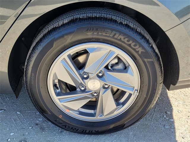 New 2026 Hyundai Elantra SE image 21