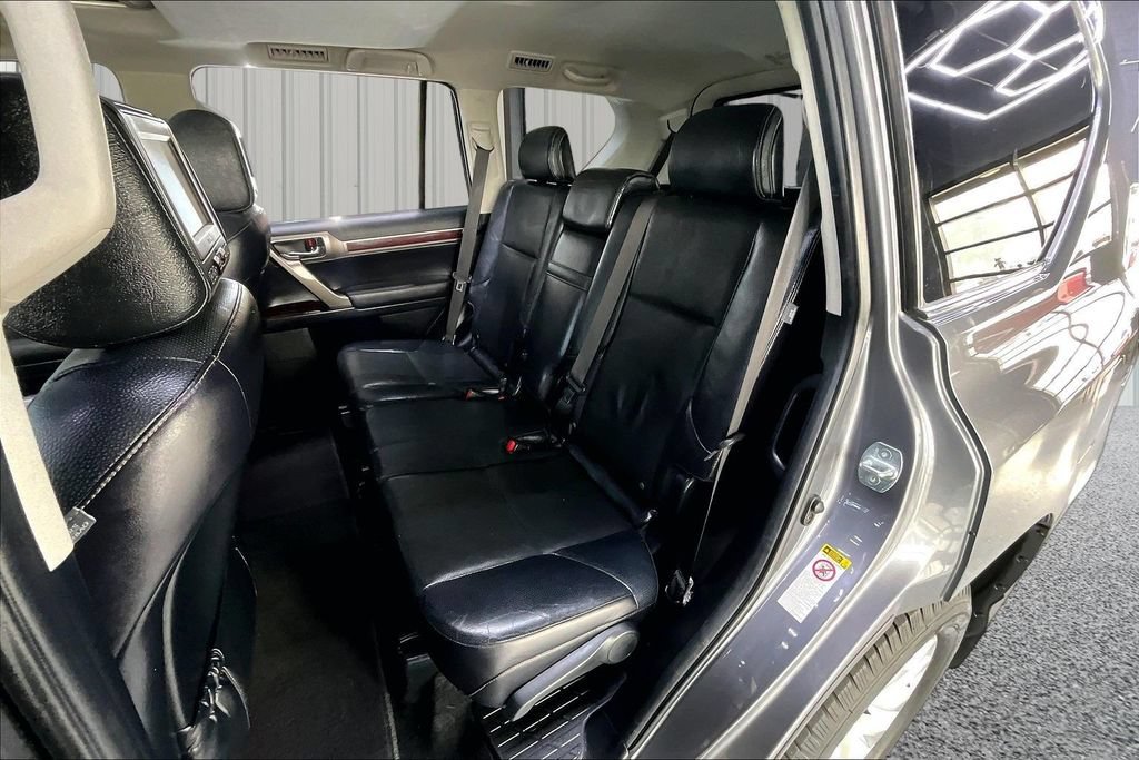 Used 2015 Lexus GX 460 w/ Premium Package AWD/4WD image 22