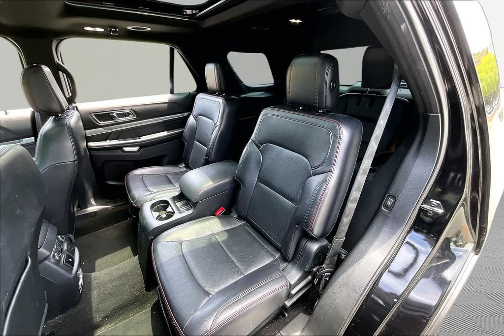 Used 2018 Ford Explorer Sport w/ Equipment Group 401A AWD/4WD image 16