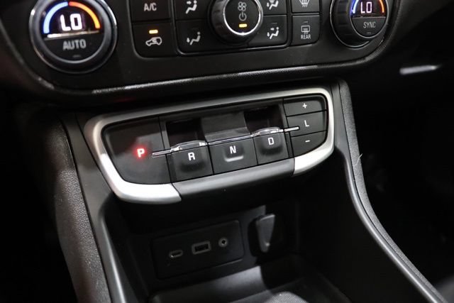 Used 2024 GMC Terrain SLE w/ Driver Convenience Package AWD/4WD image 29