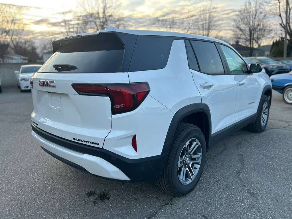 Used 2026 GMC Terrain Elevation image 5