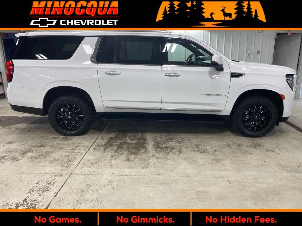 Used 2022 GMC Yukon XL Denali AWD/4WD image 1