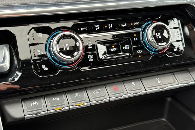 New 2026 GMC Sierra 1500 Denali w/ Denali Reserve Package image 24