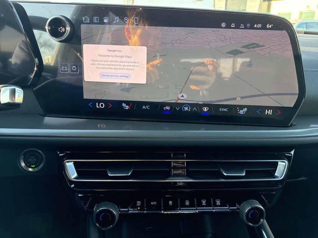 Used 2026 Chevrolet Traverse LT w/ Driver Confidence Package image 27