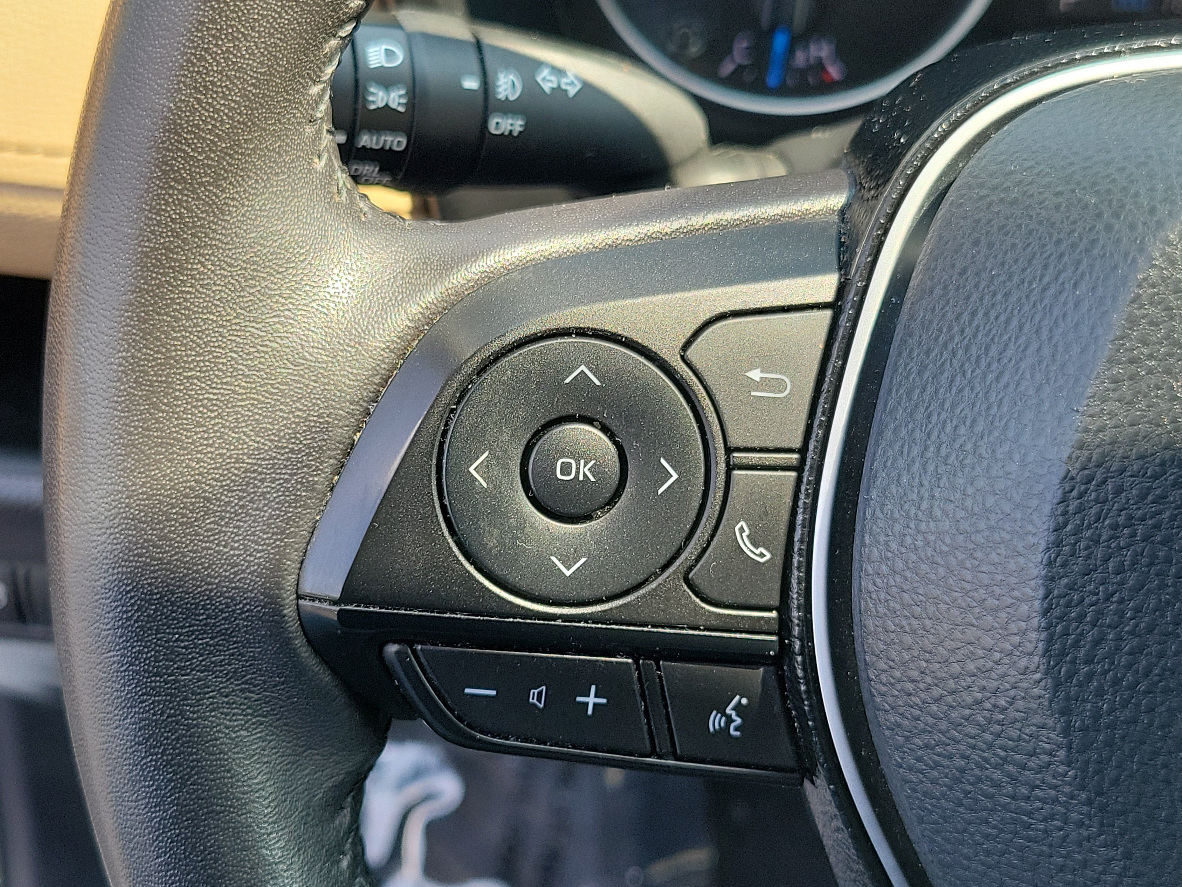 Certified 2021 Toyota RAV4 XLE Premium AWD/4WD image 26