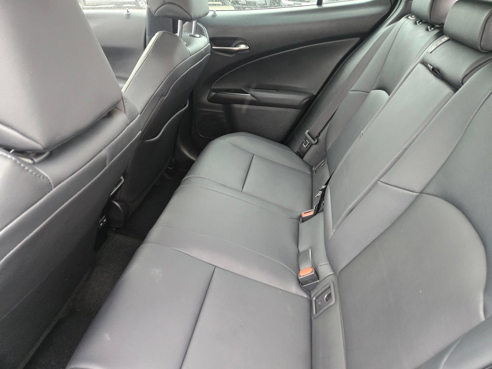 Used 2024 Lexus UX 250h F Sport FWD image 17