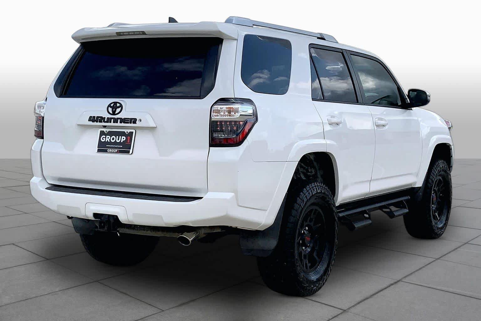 Used 2018 Toyota 4Runner SR5 Premium AWD/4WD image 12