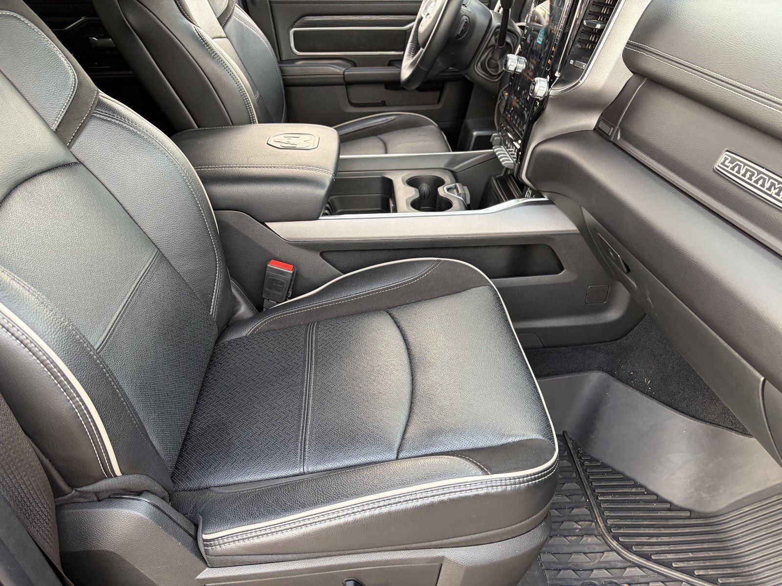Used 2023 RAM 2500 Laramie AWD/4WD image 11