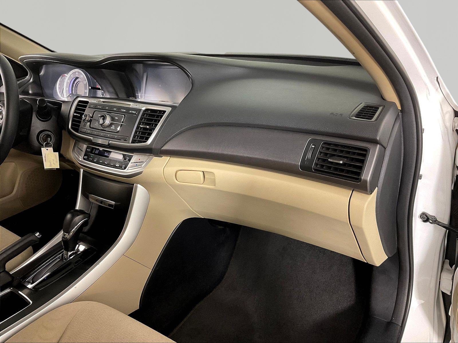 Used 2013 Honda Accord LX image 25
