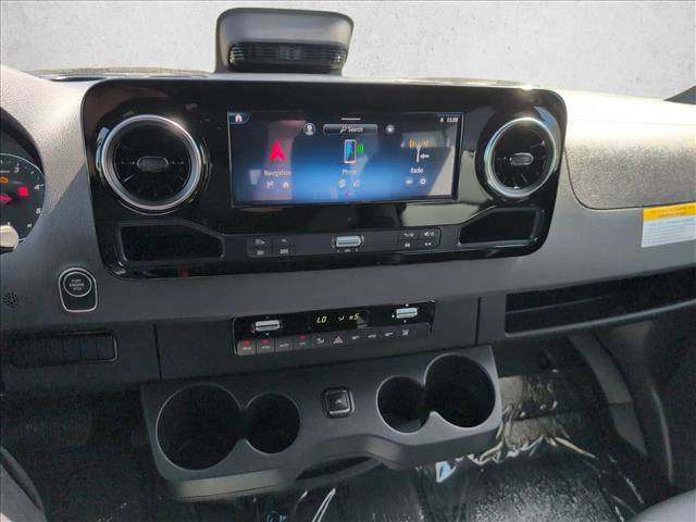 New 2025 Mercedes-Benz Sprinter 2500 image 12