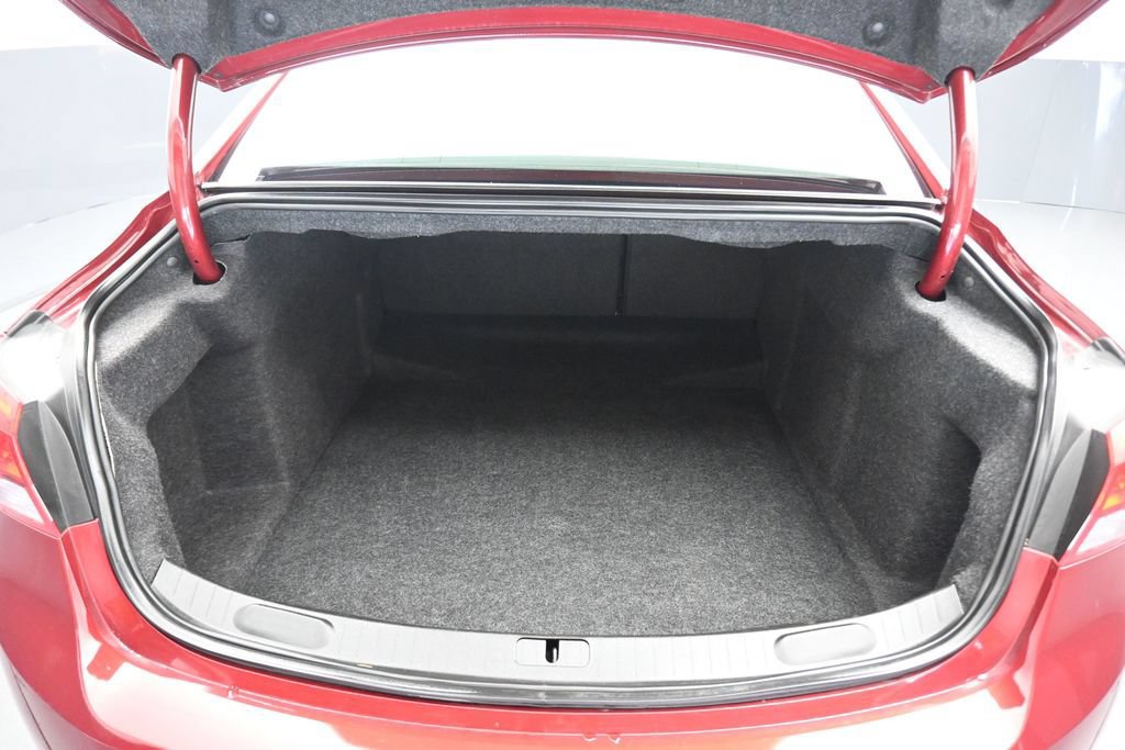 Used 2019 Chevrolet Impala LT FWD image 42