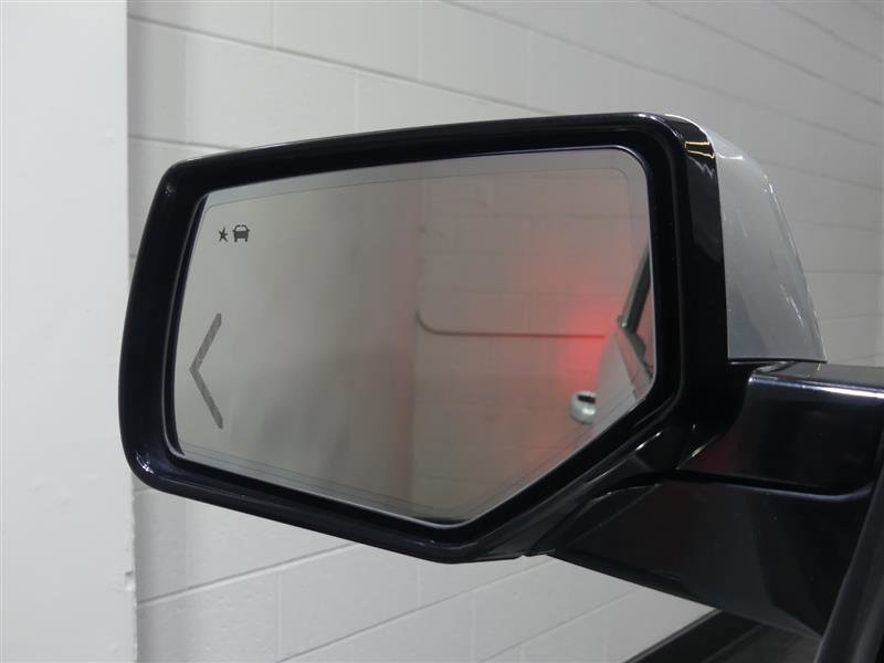 Used 2017 Chevrolet Suburban LT image 15