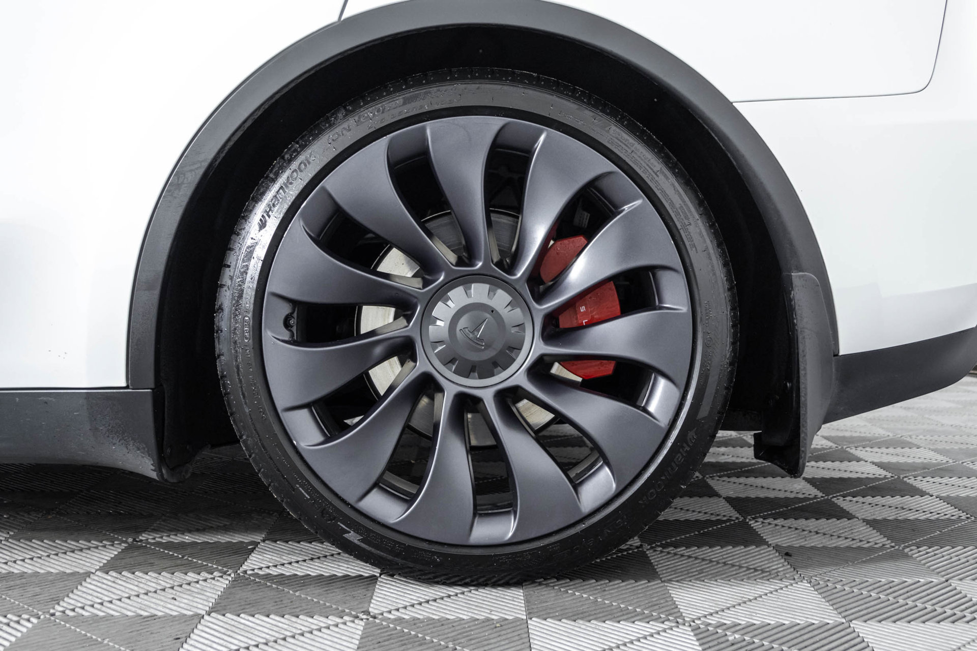 Used 2024 Tesla Model Y Performance AWD/4WD image 45