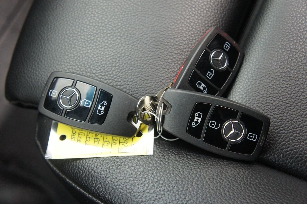 Used 2020 Mercedes-Benz Sprinter 4500 image 23