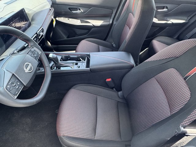 New 2026 Nissan Sentra SR w/ Floor Mat Package FWD image 28