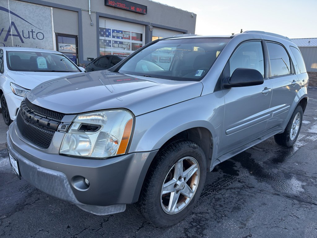 Used 2005 Chevrolet Equinox LT w/ Preferred Equipment Group image 2