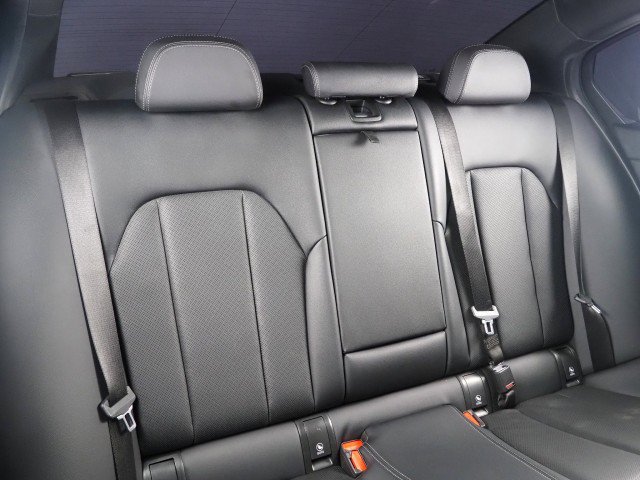 Used 2023 BMW 330e w/ Premium Package image 16