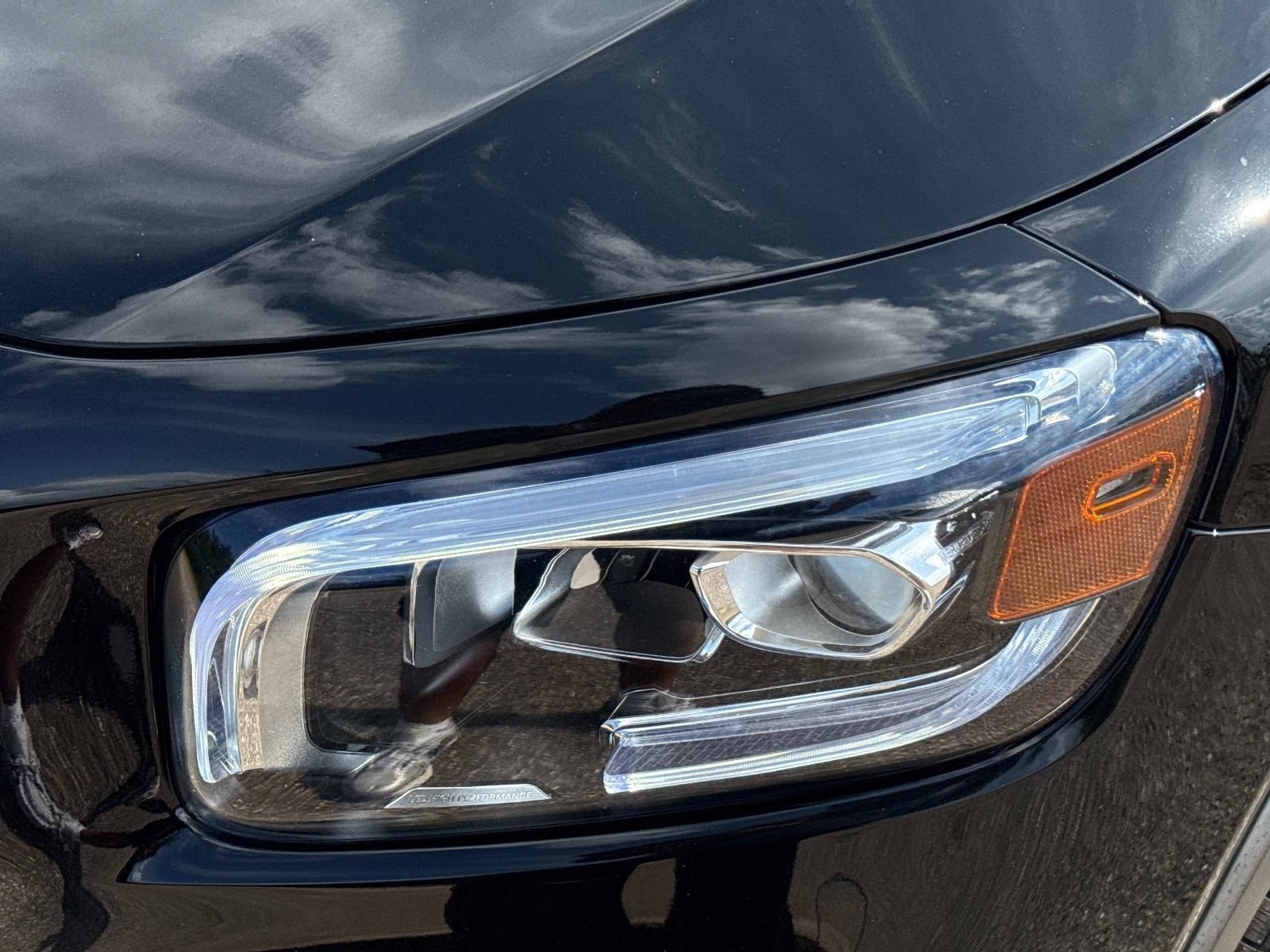 Used 2023 Mercedes-Benz GLB 250 image 9