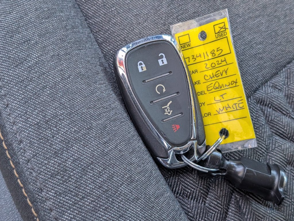 Used 2024 Chevrolet Equinox LT AWD/4WD image 37