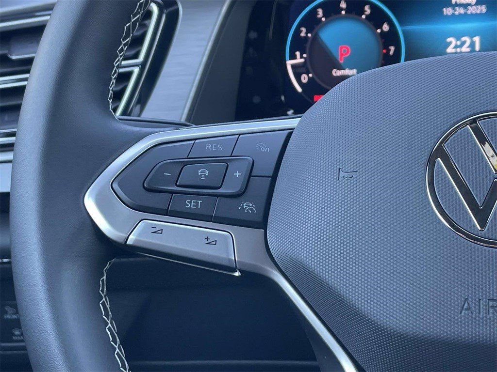 New 2026 Volkswagen Atlas Cross Sport SE FWD image 25