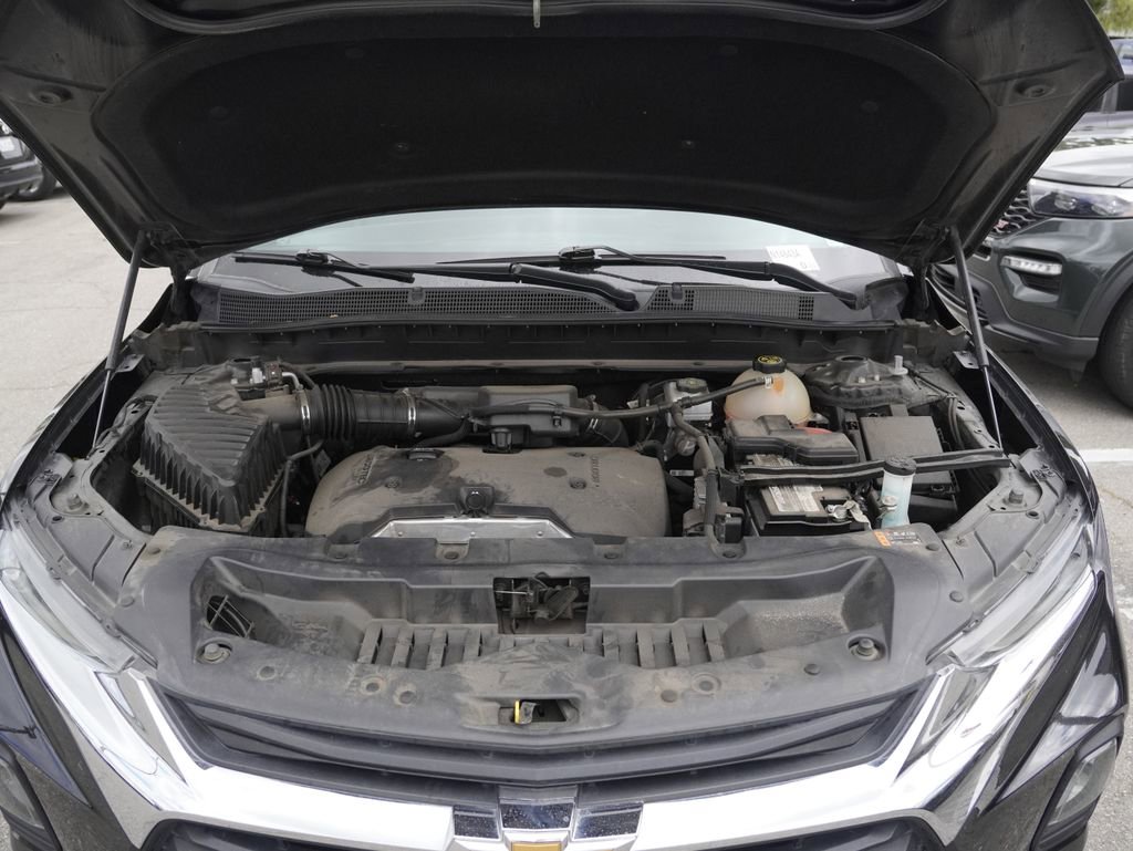 Used 2020 Chevrolet Blazer LT FWD image 28