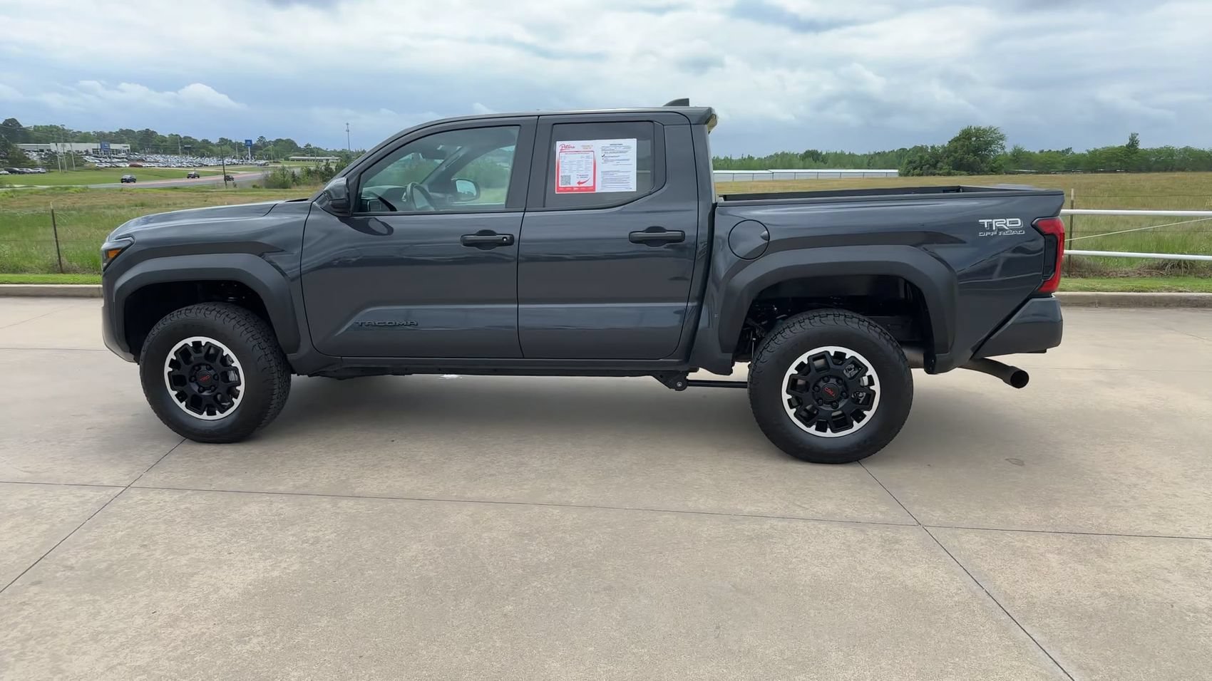 Used 2024 Toyota Tacoma TRD Off-Road AWD/4WD image 6