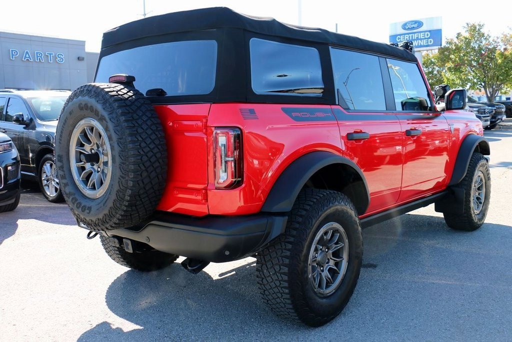 Used 2022 Ford Bronco Badlands image 5