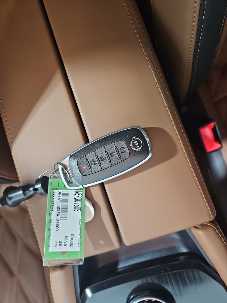 New 2026 Nissan Rogue Platinum image 29