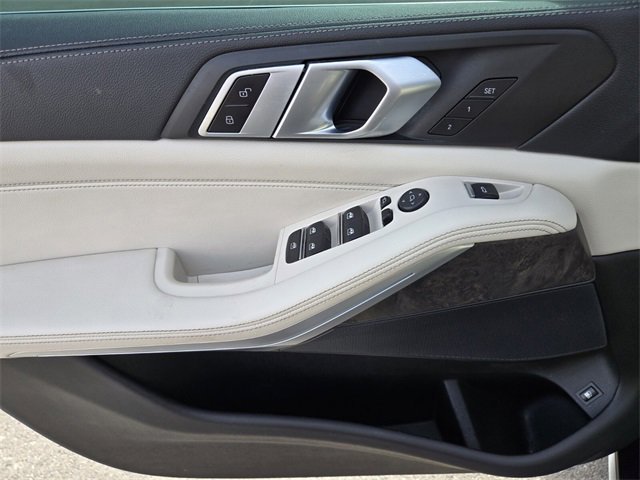 Used 2022 BMW X5 xDrive45e image 24