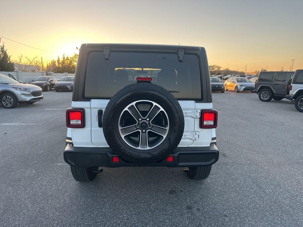 Used 2023 Jeep Wrangler Sahara image 7