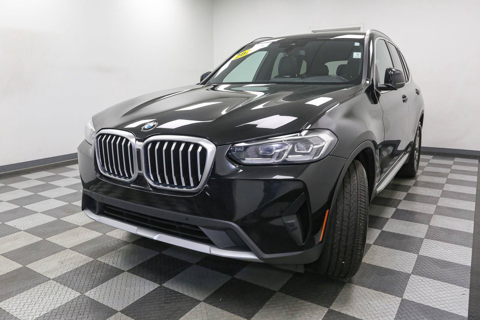 Used 2024 BMW X3 xDrive30i AWD/4WD image 4