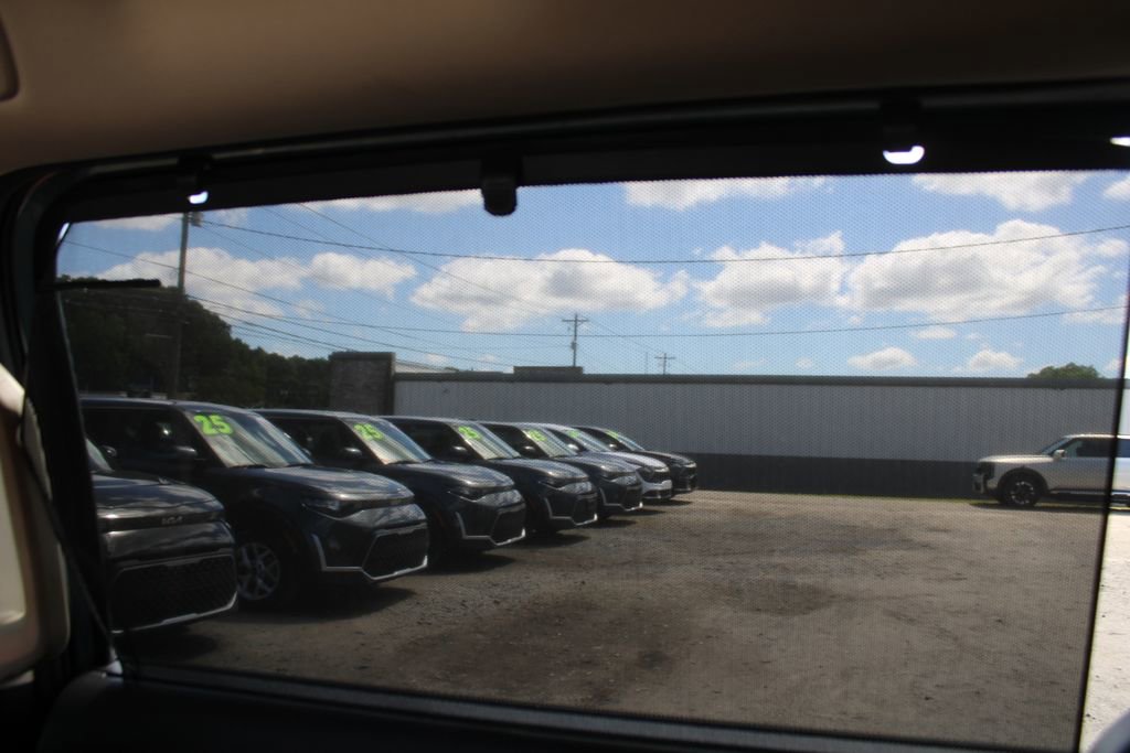 Used 2024 Kia Carnival SX FWD image 33