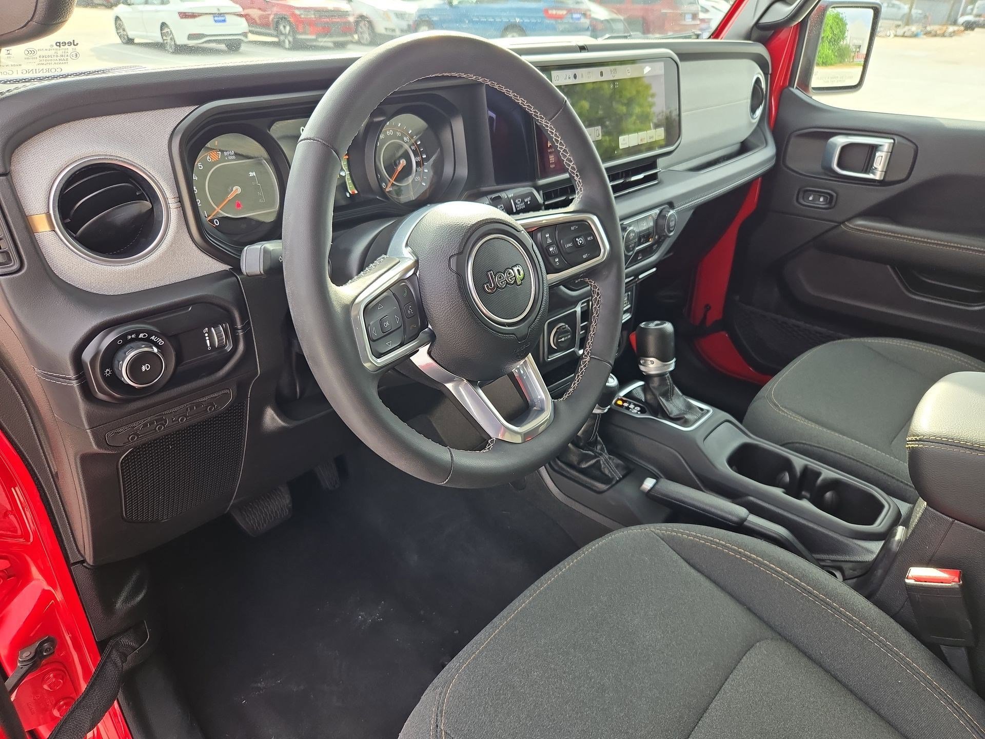 Used 2025 Jeep Wrangler Sahara AWD/4WD image 13