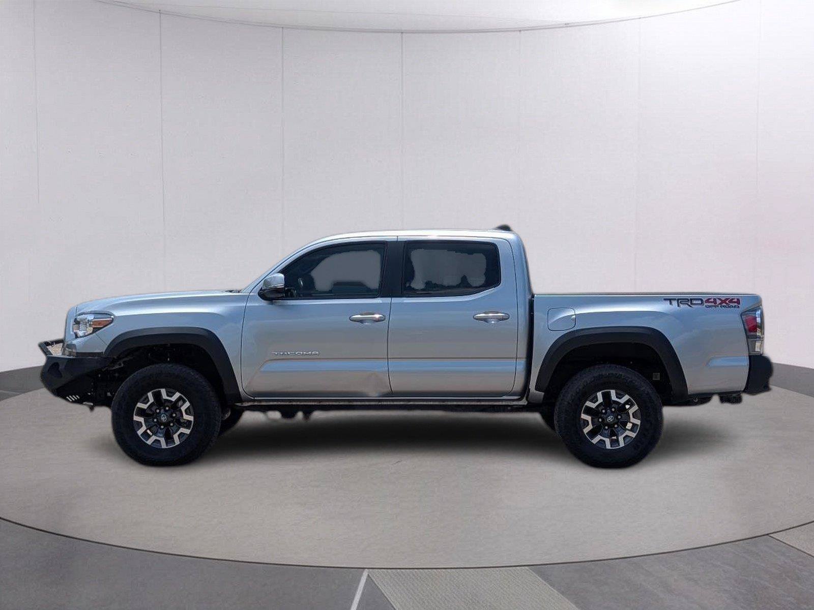Used 2023 Toyota Tacoma TRD Off-Road AWD/4WD image 2