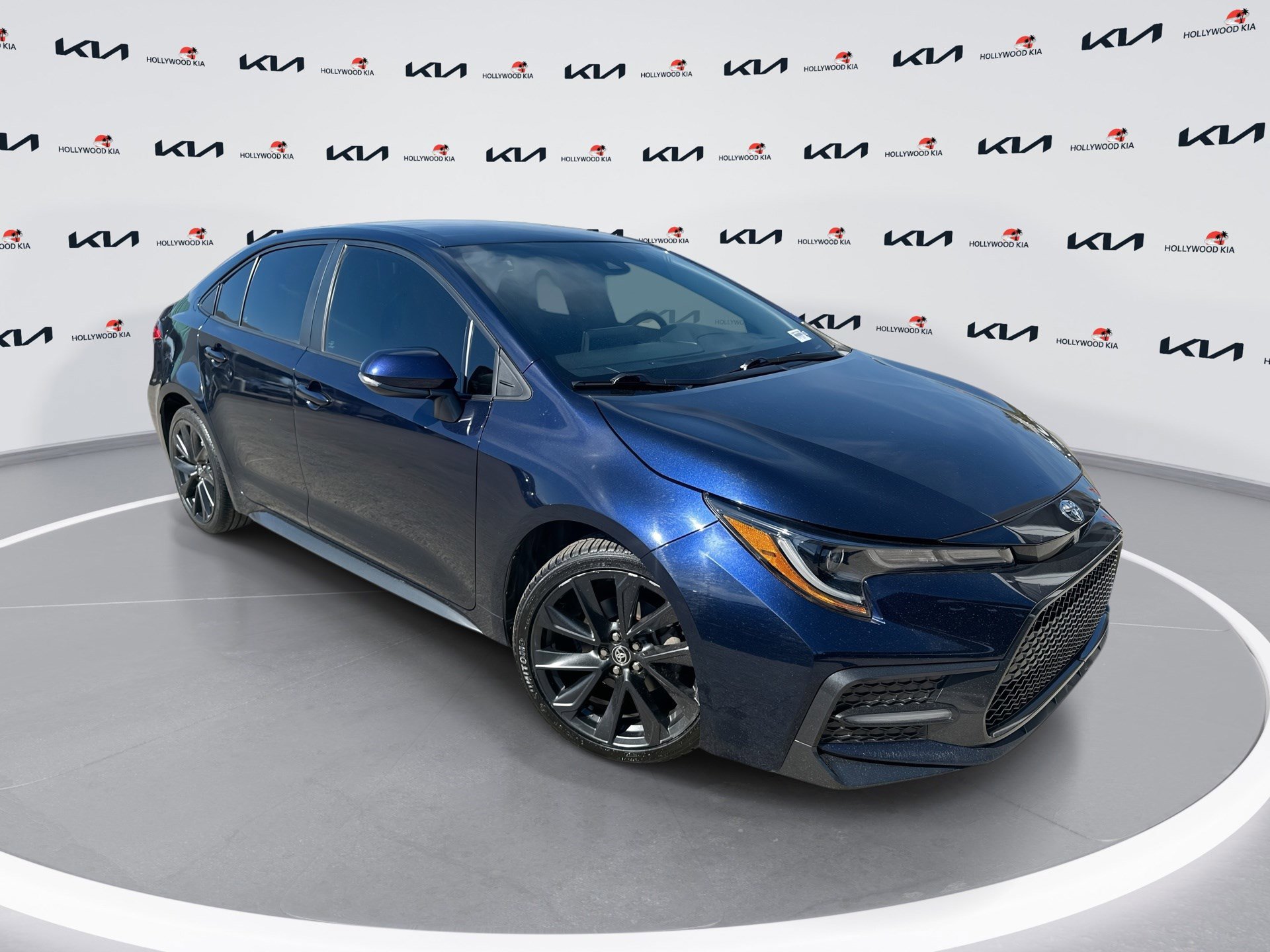 Used 2022 Toyota Corolla SE image 1