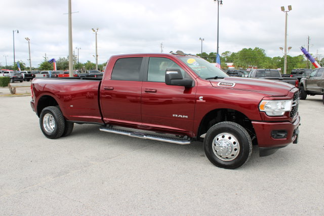 Used 2024 RAM 3500 Big Horn w/ Sport Appearance Package AWD/4WD image 14