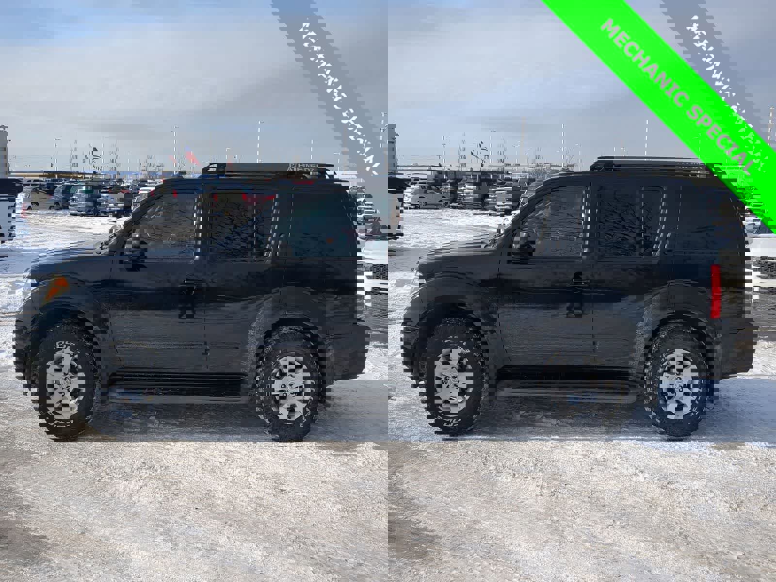 Used 2007 Nissan Pathfinder SE w/ SE Premium Pkg image 11