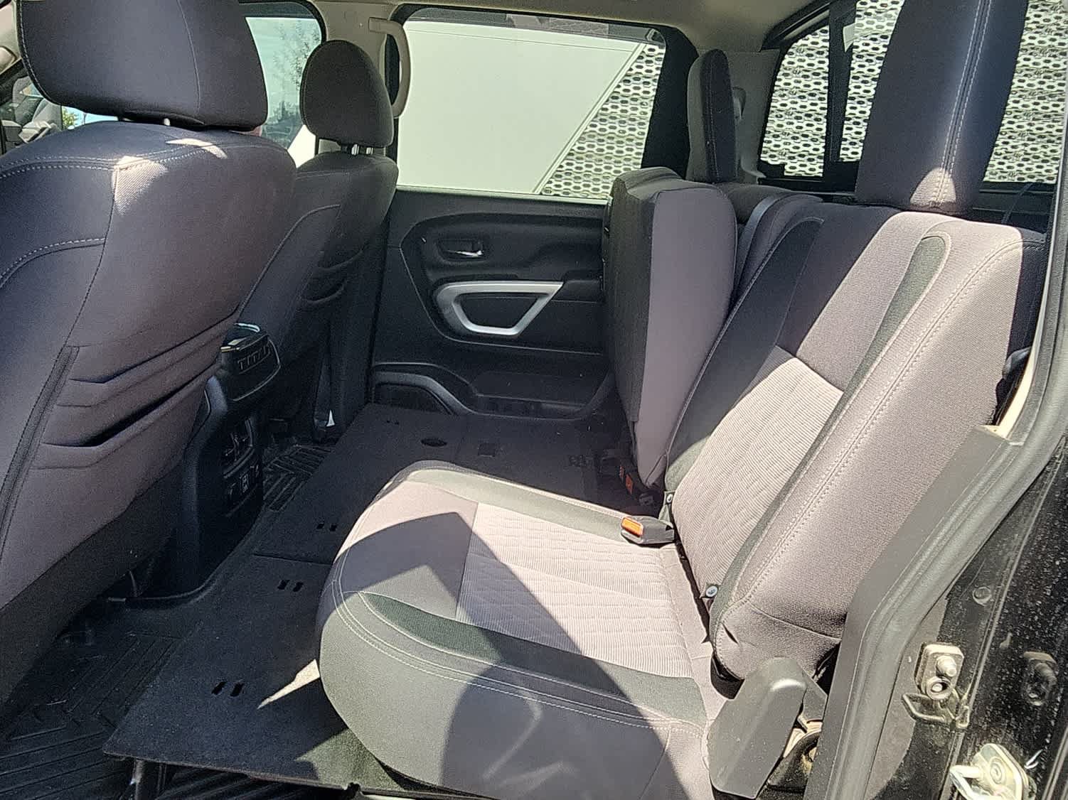 Used 2021 Nissan Titan SV w/ SV Convenience Package AWD/4WD image 9