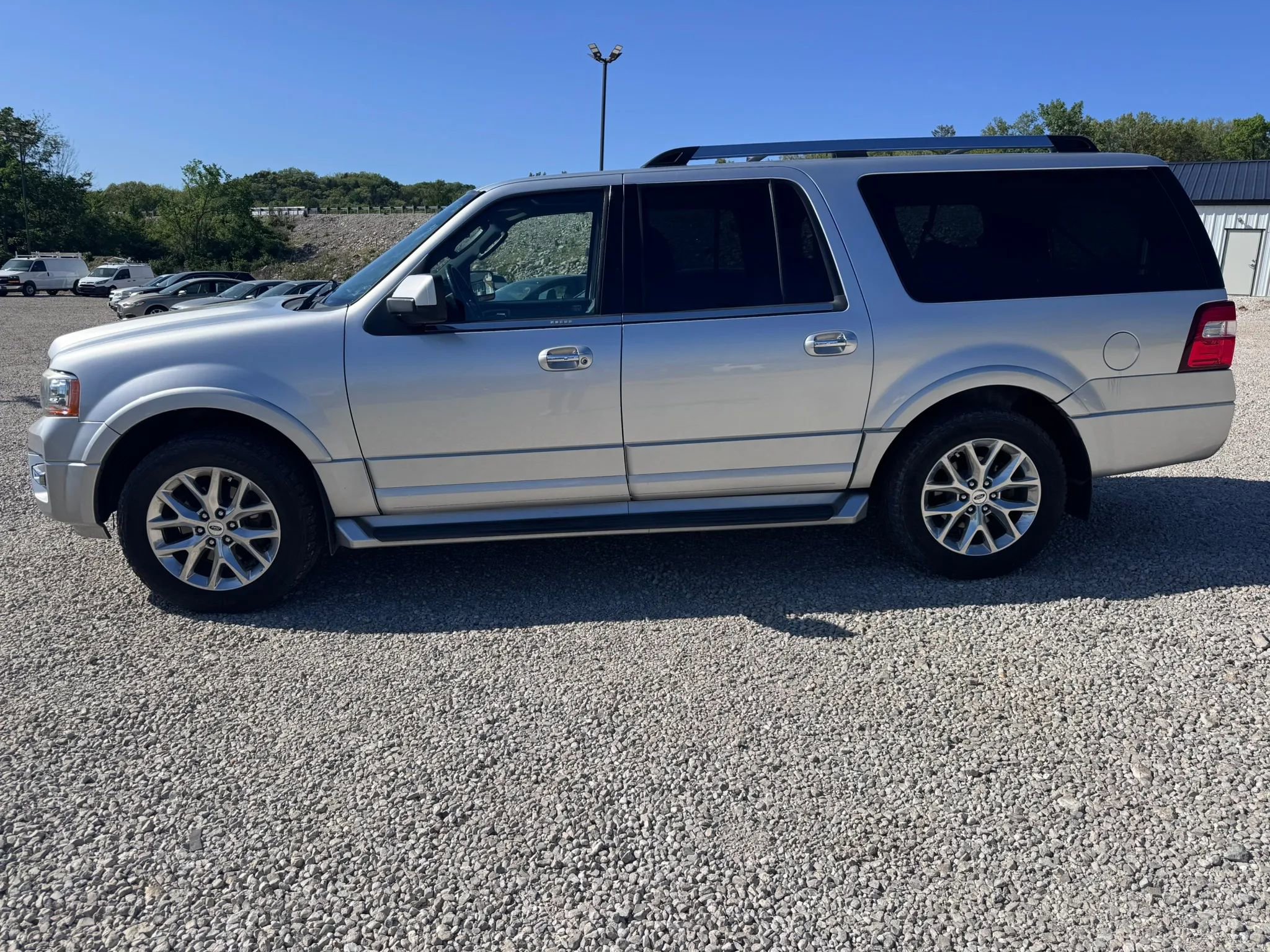 Used 2016 Ford Expedition EL Limited AWD/4WD image 3