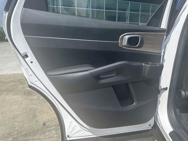 Used 2022 Kia Sorento EX image 30