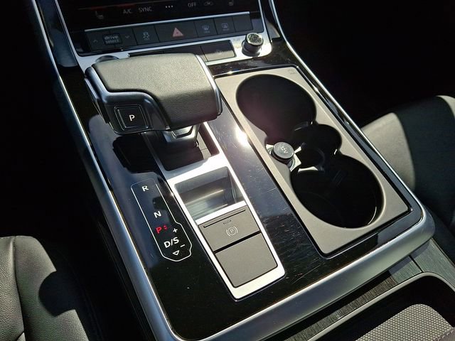 Used 2023 Audi Q7 2.0T Premium w/ Convenience Package image 15