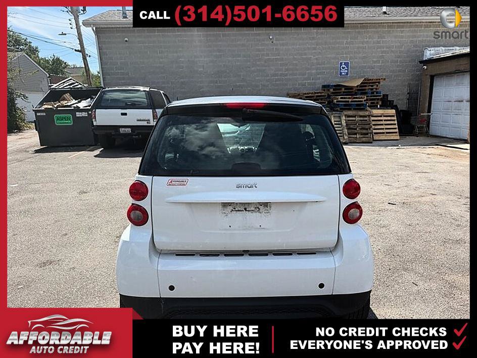Used 2013 smart fortwo pure RWD image 4