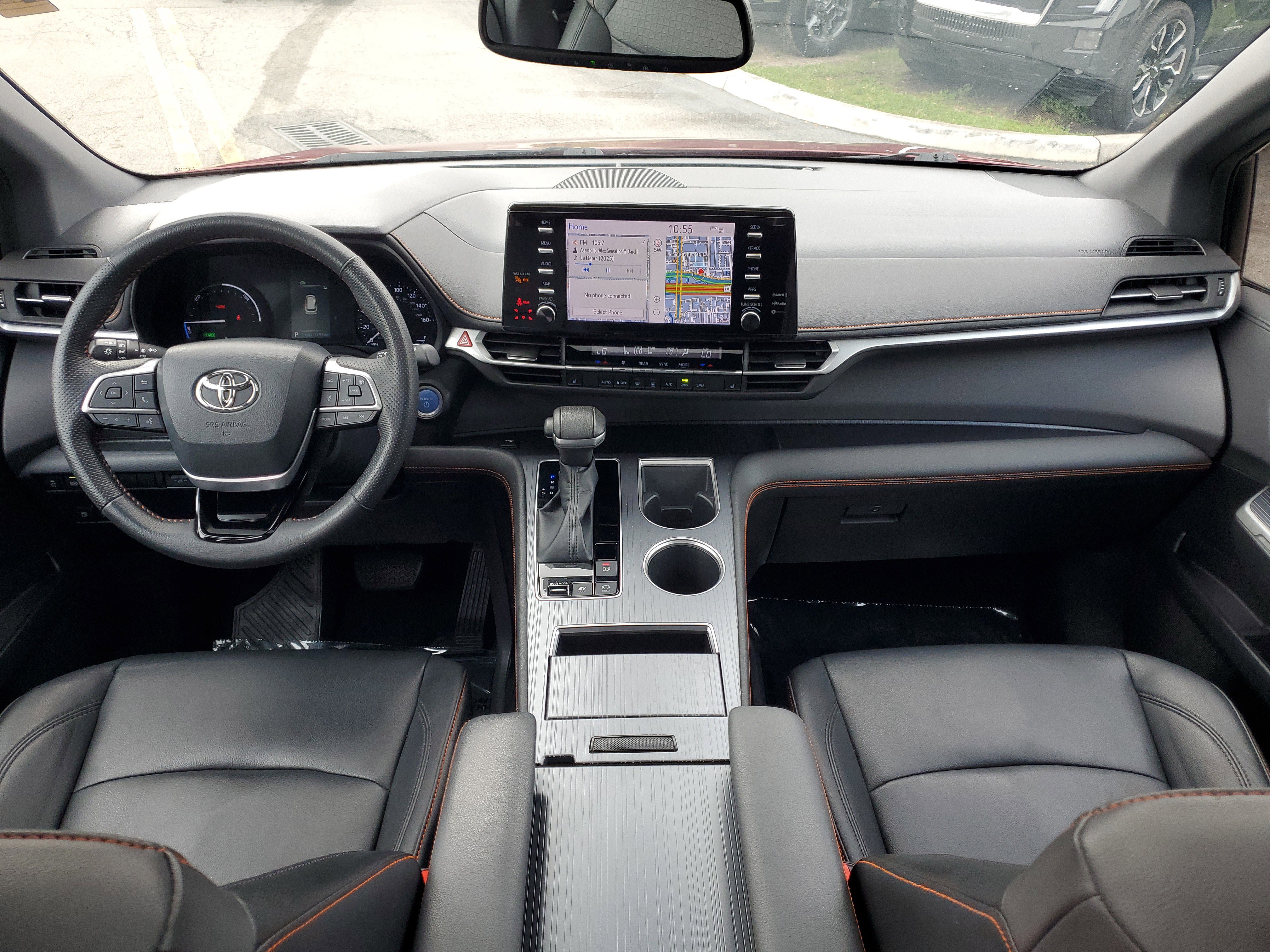 Used 2022 Toyota Sienna XSE image 22