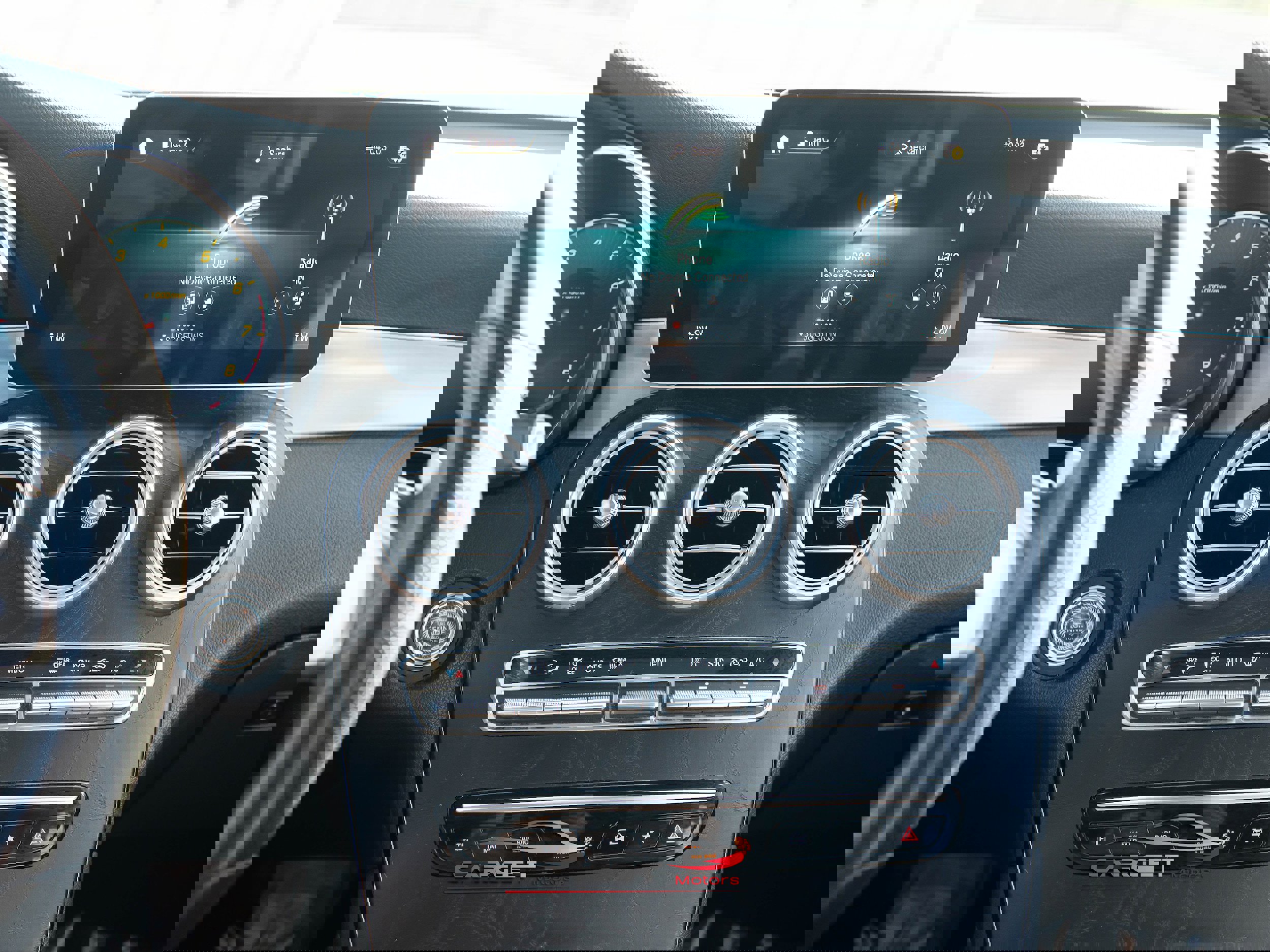 Used 2020 Mercedes-Benz GLC 300 4MATIC Coupe image 31