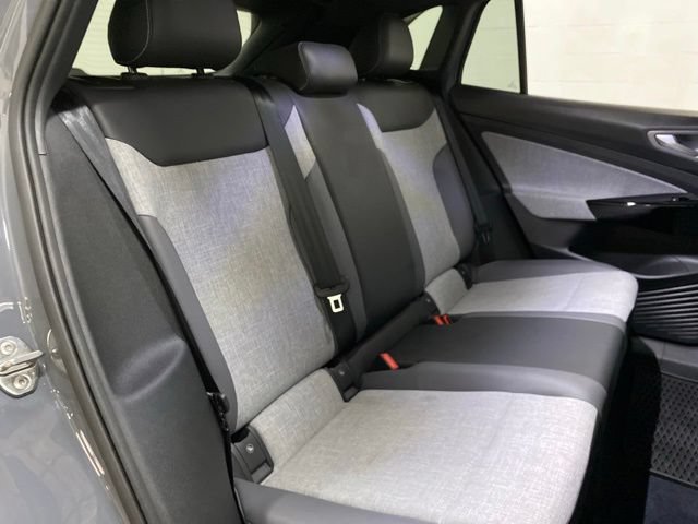 Used 2025 Volkswagen ID.4 Pro RWD image 75