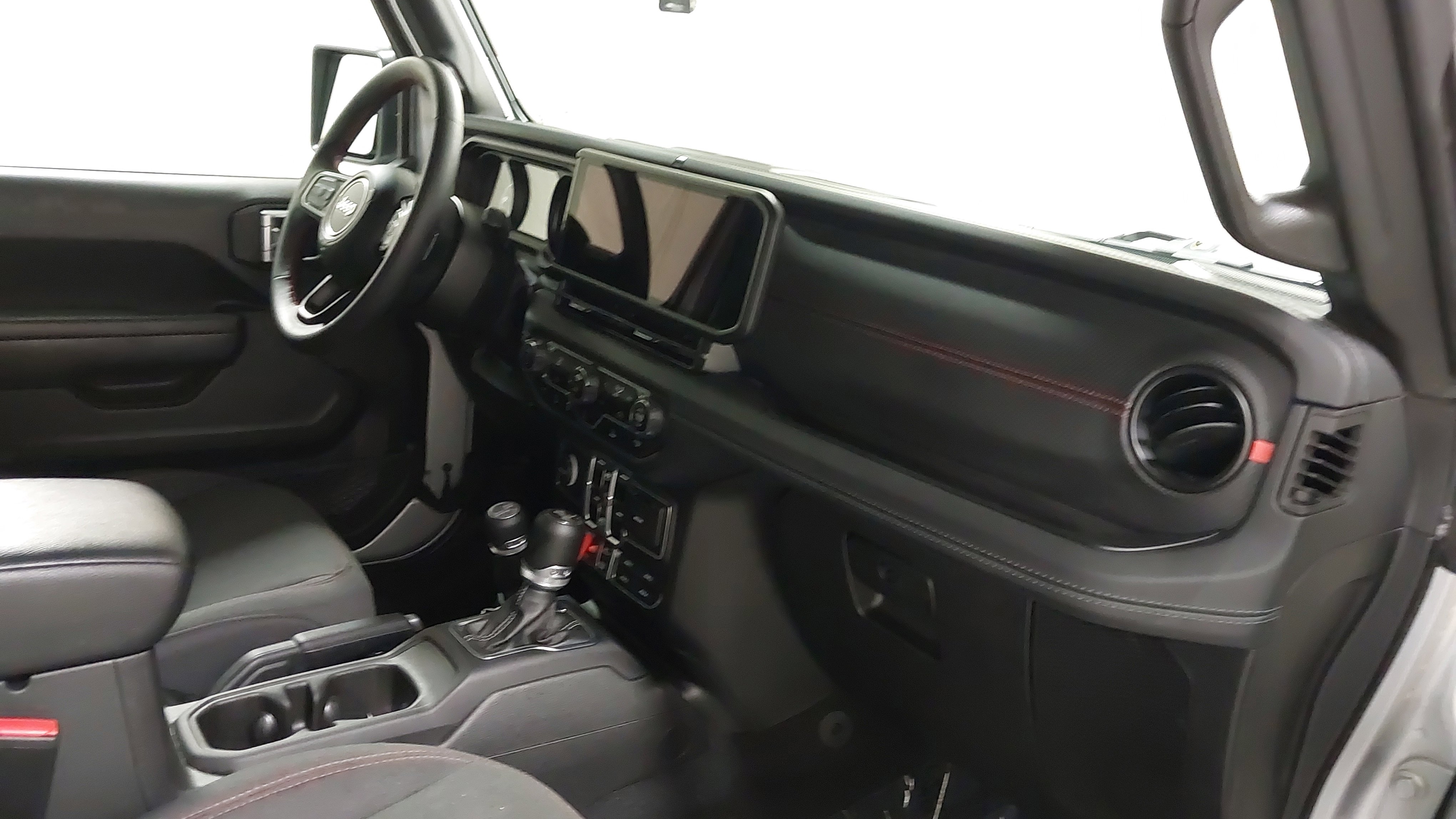 Used 2024 Jeep Wrangler Rubicon image 29