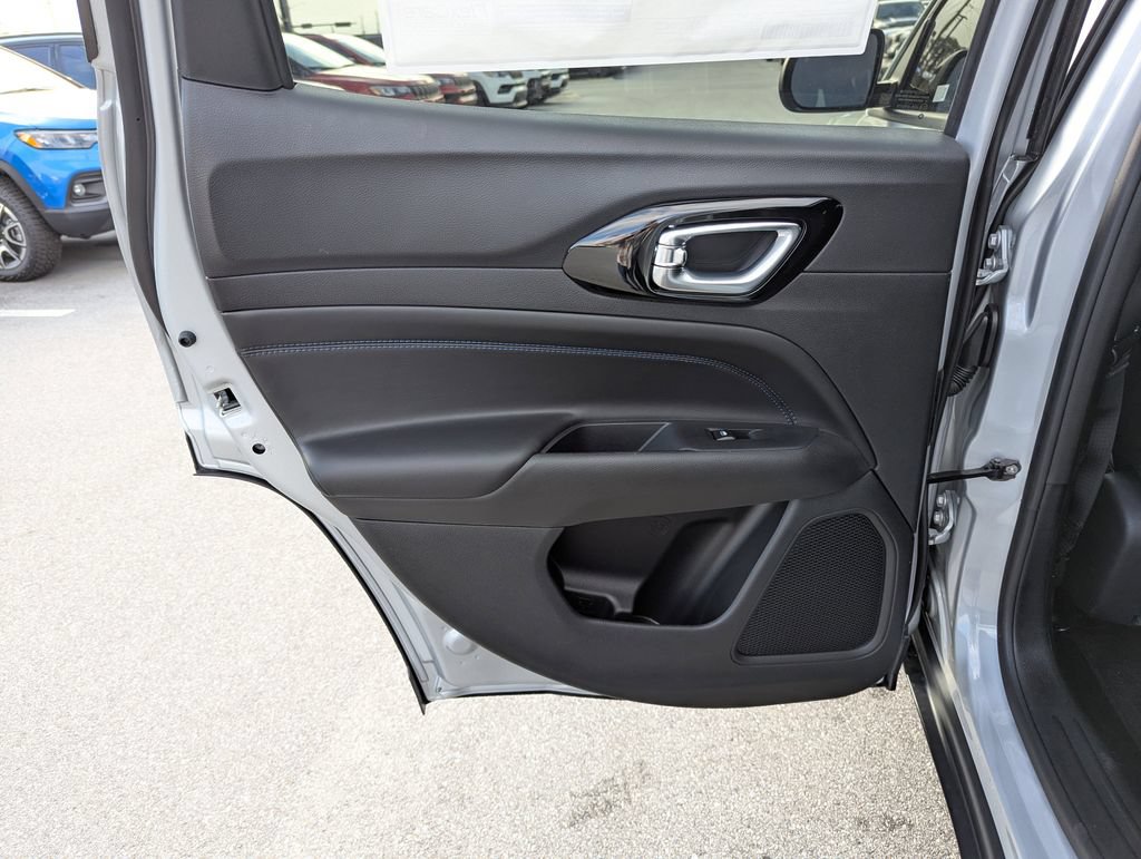 New 2026 Jeep Compass Latitude AWD/4WD image 28