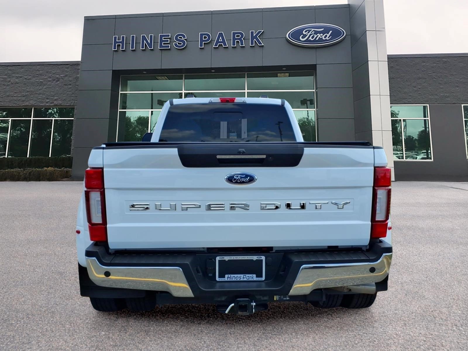 Used 2022 Ford F350 Lariat w/ Lariat Ultimate Package AWD/4WD image 6