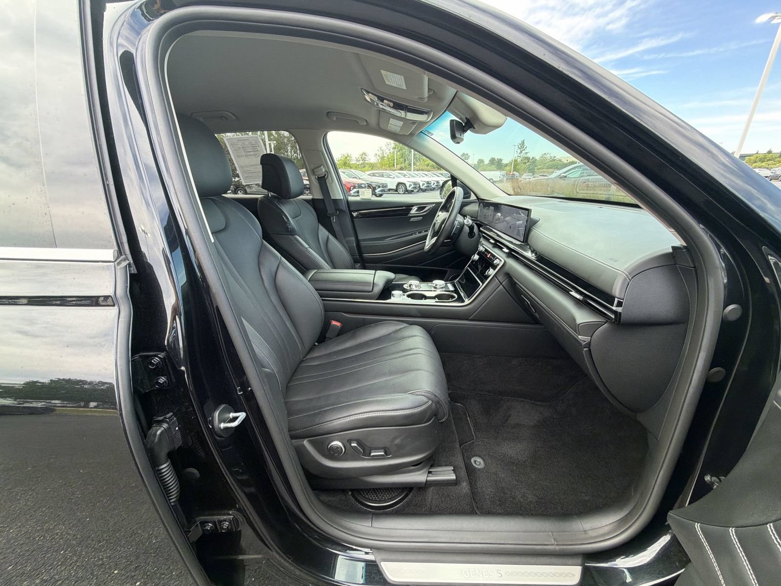 Used 2025 Genesis GV80 2.5T Standard AWD/4WD image 25